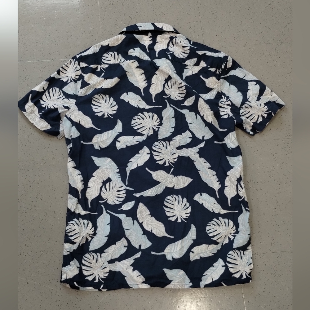 SONOMA Leaf Print Vacation Shirt Blue & White Hawaii Casual Shirts Boy button up - Picture 4 of 11